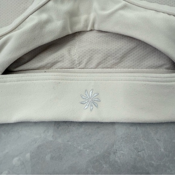 Women’s Athleta Vital Sports Bra Low Impact Workout Removable Pads Size Medium - Picture 9 of 13